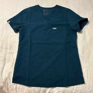 Figs Catarina scrub top